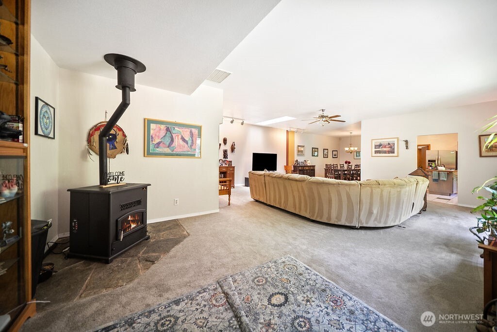 19328 Widme Road Northeast Poulsbo, WA 98370 - Photo 8 of 40