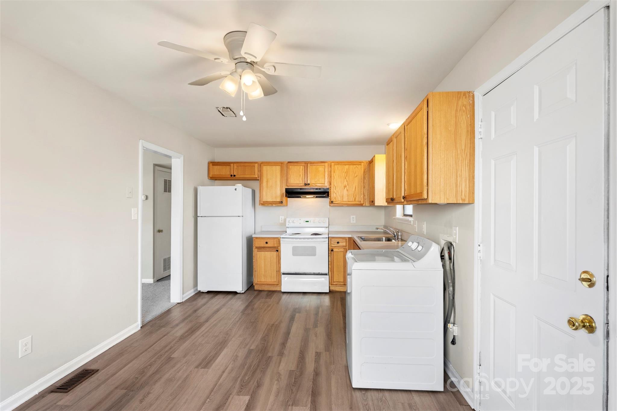 10010 Garth Wood Road Charlotte, NC 28273 - Photo 13 of 26