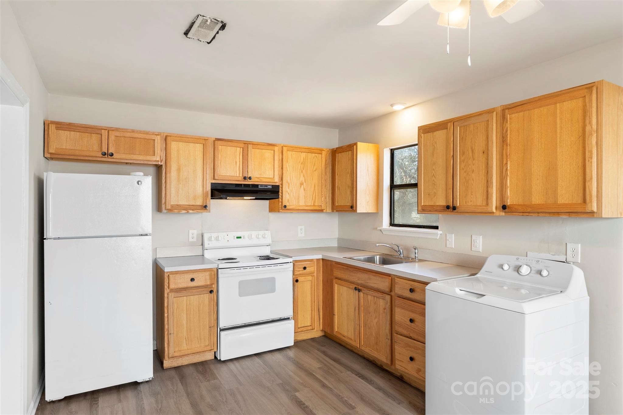 10010 Garth Wood Road Charlotte, NC 28273 - Photo 9 of 26