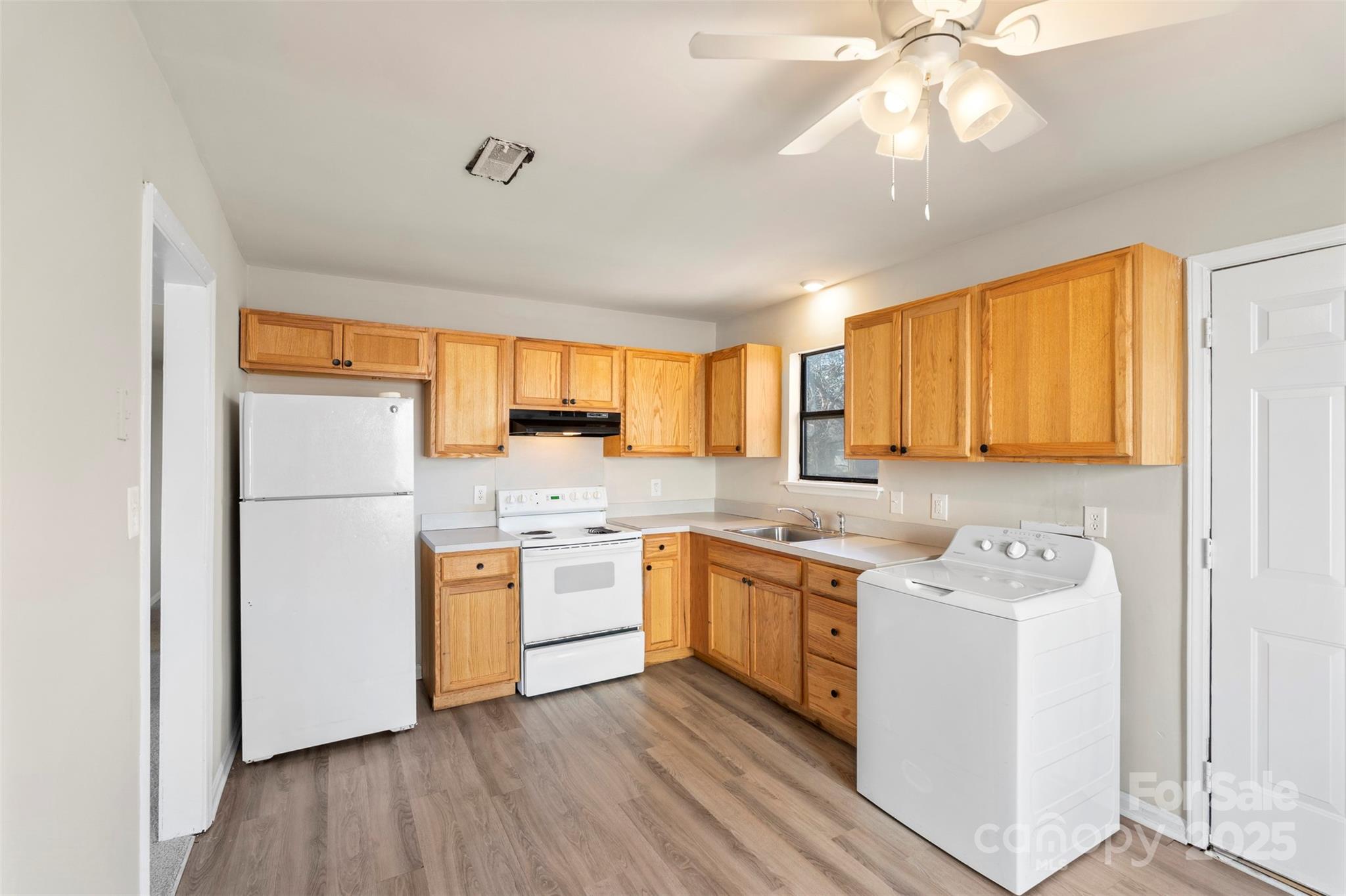 10010 Garth Wood Road Charlotte, NC 28273 - Photo 10 of 26