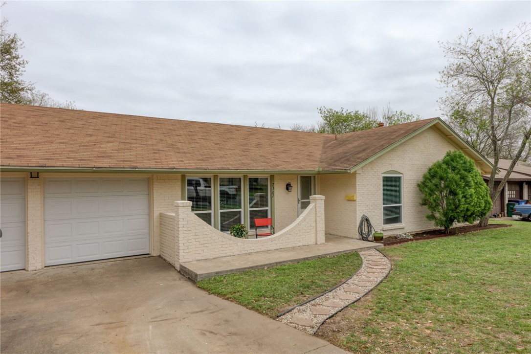 7307 Glenhill Road Austin, TX 78752 - Photo 1 of 1