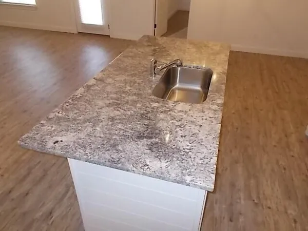 $1,525 | 2002 102nd Street, Unit B, Lubbock, TX 79423