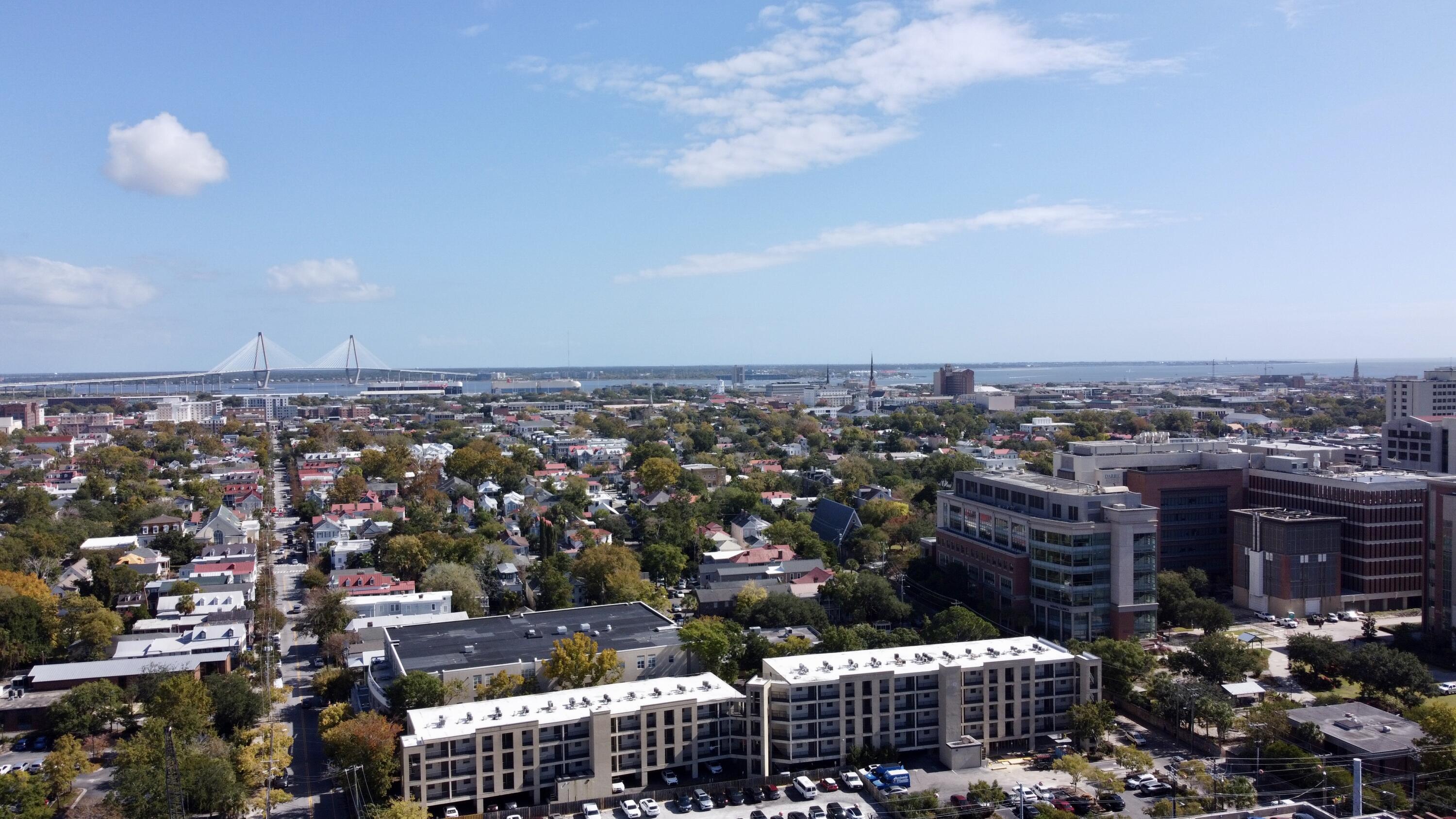 40 Bee Street, Unit 111 Charleston, SC 29403 - Photo 17 of 27 76C86388-CC3E-4DE1-954D-8357974A3D7F_1_2