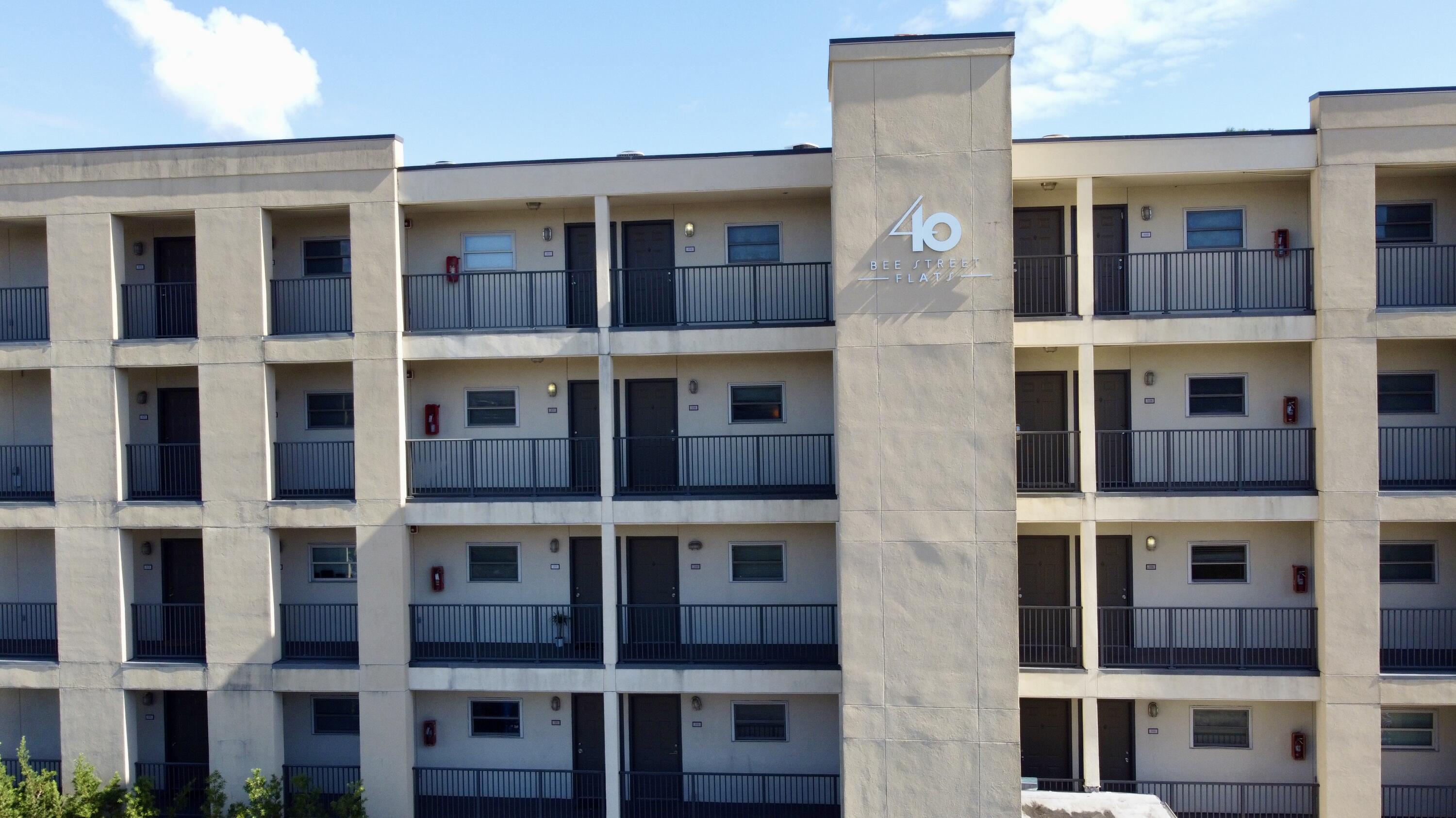 40 Bee Street, Unit 111 Charleston, SC 29403 - Photo 20 of 27 5126EAA0-80CA-4C31-9D2D-E9053090B58E_1_2