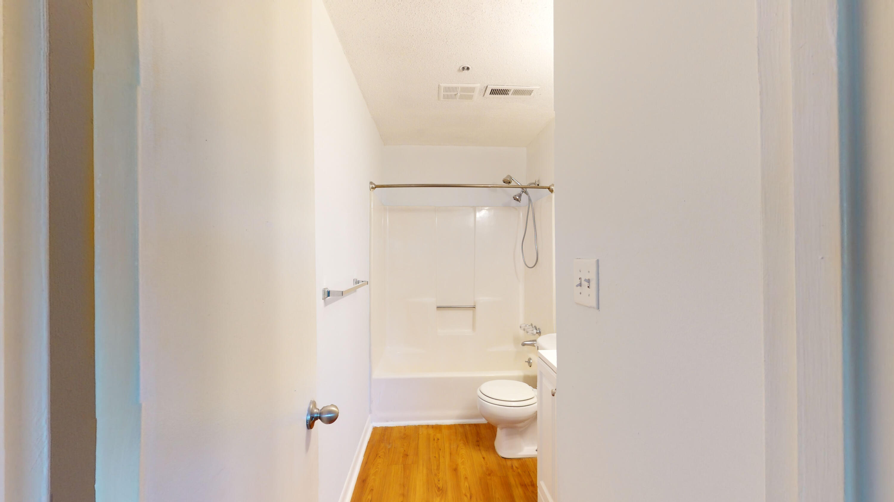 40 Bee Street, Unit 111 Charleston, SC 29403 - Photo 5 of 27 Primary-Bath-40-Bee-St-111