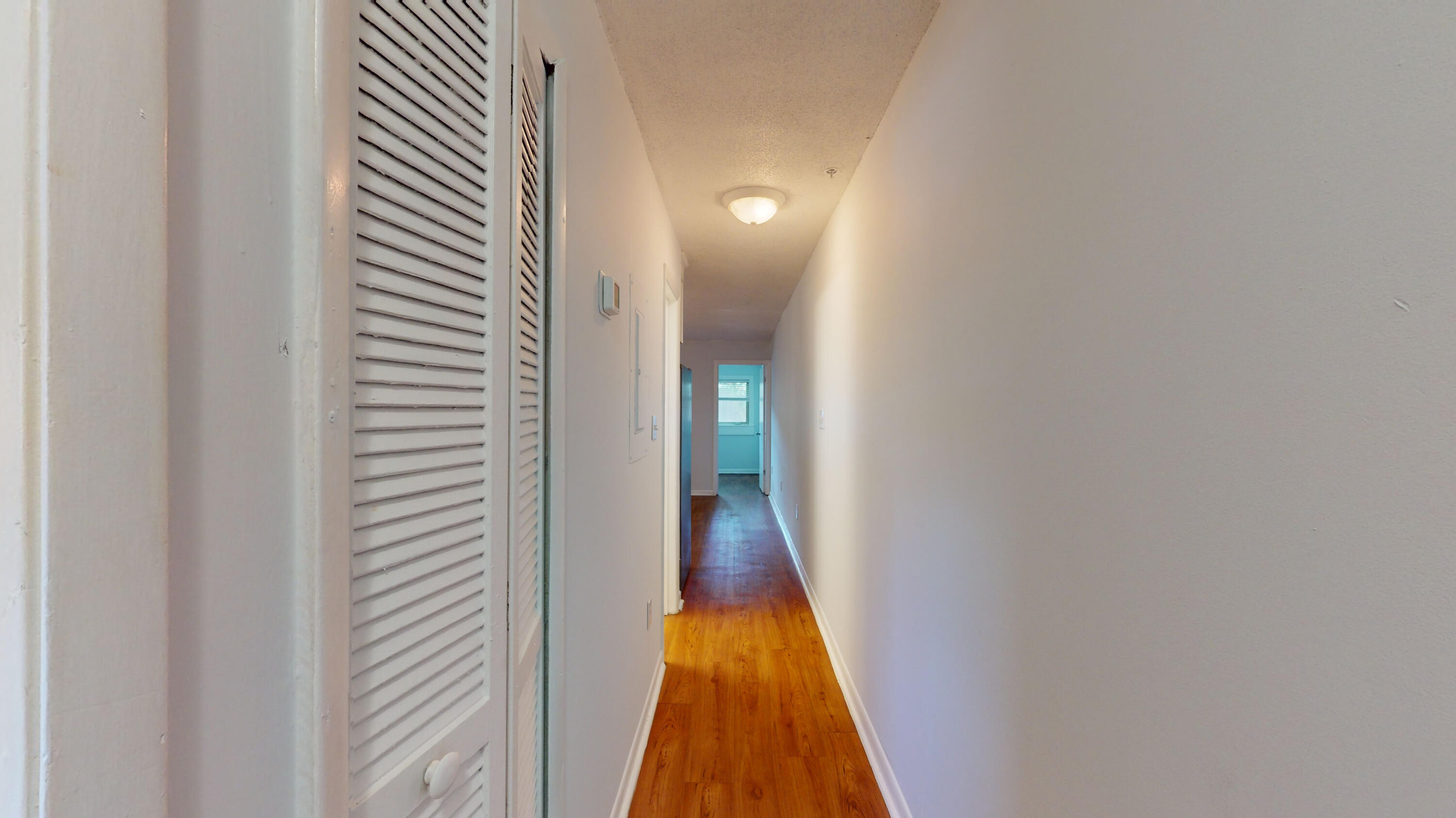 40 Bee Street, Unit 111 Charleston, SC 29403 - Photo 7 of 27 Hall-View-2-40-Bee-St-111