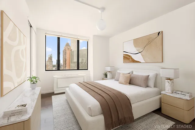 $2,450,000 | 30 West 61st Street, Unit 21C | Upper West Side