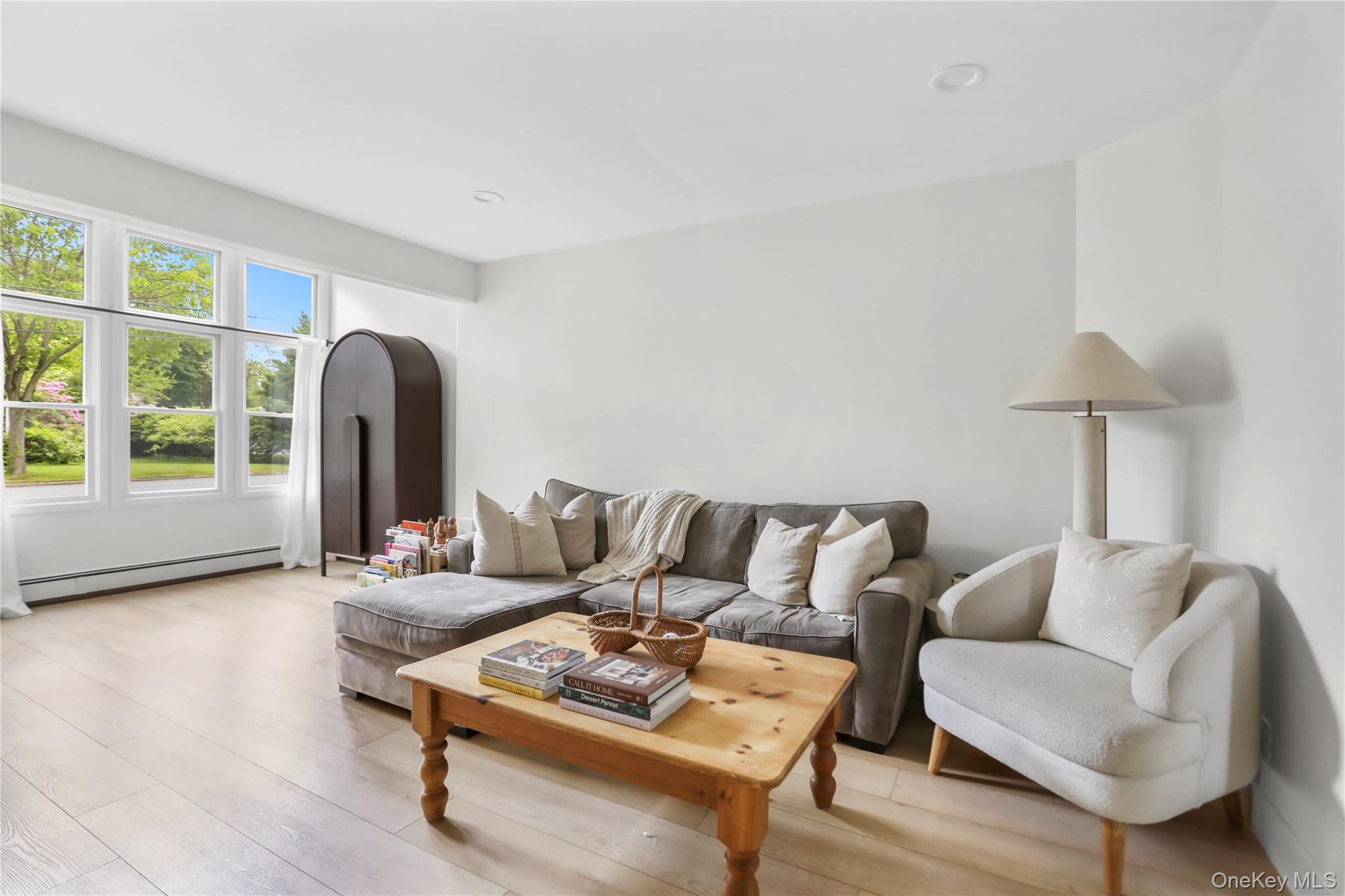 45 North Howells Point Road Bellport, NY 11713 - Photo 3 of 14
