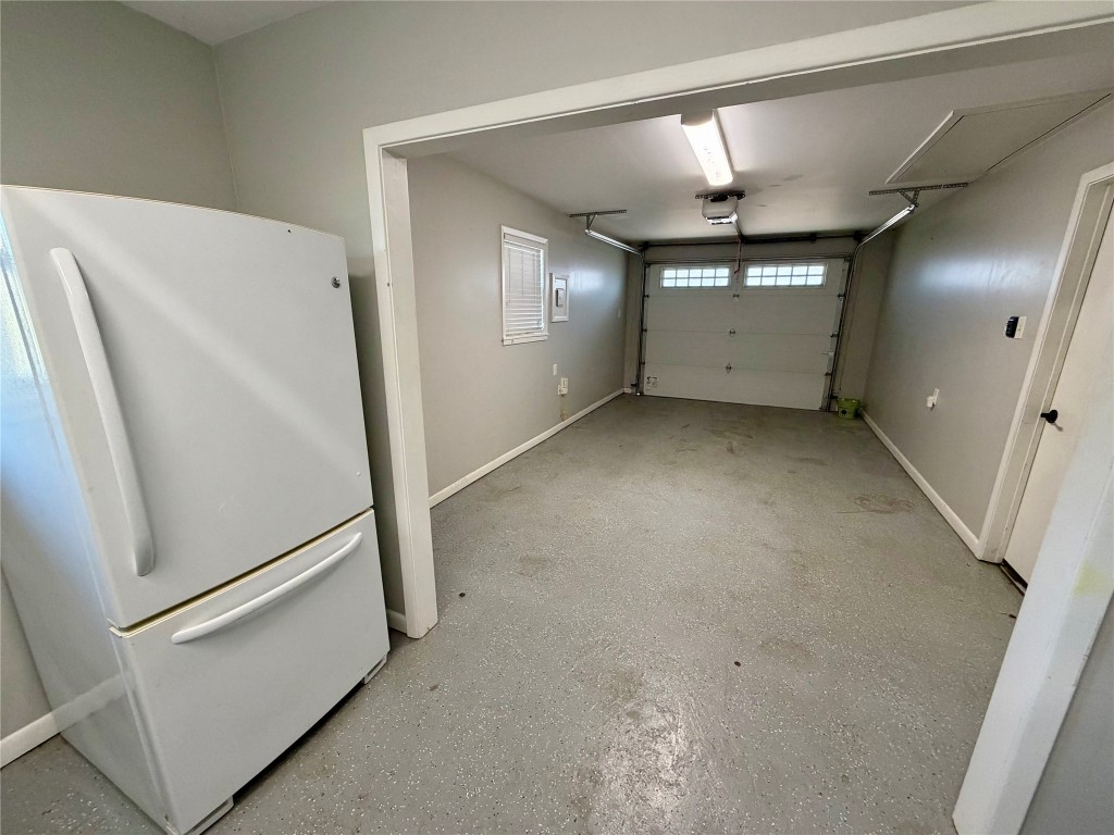 9712 Springdale Road Austin, TX 78754 - Photo 28 of 40 a view of a garage