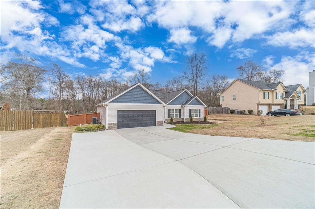 1587 Pointe S Circle Bethlehem, GA 30620 - Photo 3 of 28