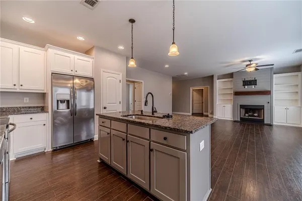 $369,900 | 1587 Pointe S Circle, Bethlehem, GA 30620