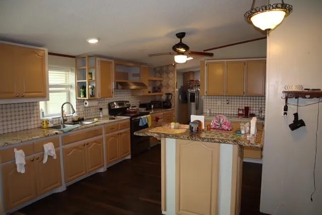 $649,999 | 2306 County Road 4145, Bonham, TX 75418