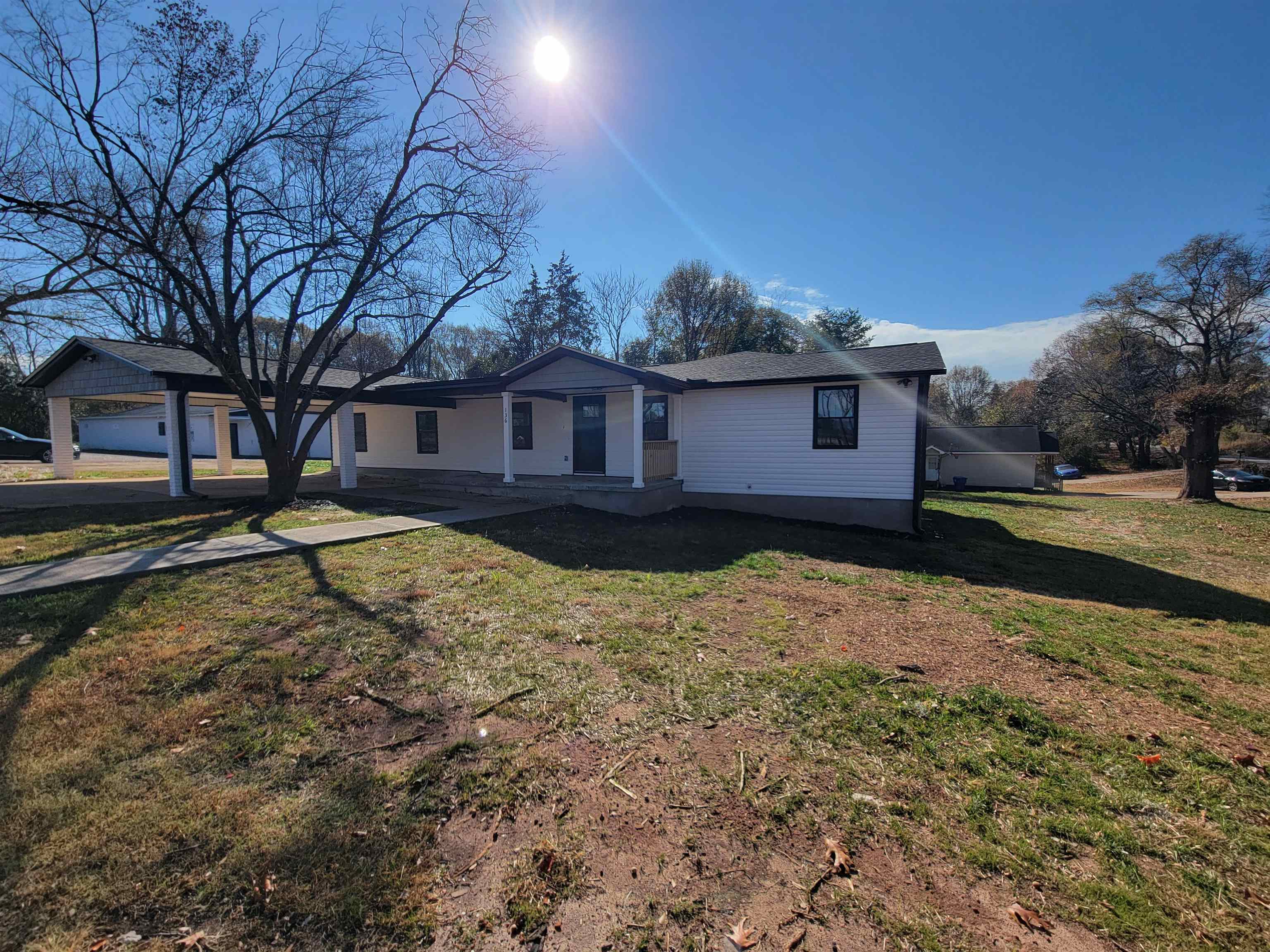 136 Moore Street Wellford, SC 29385 - Photo 4 of 32