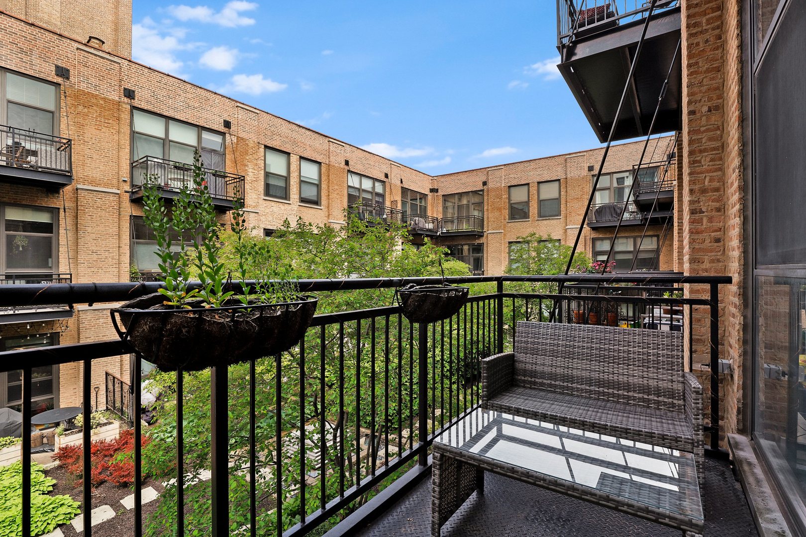 1040 West Adams Street, Unit 326 Chicago, IL 60607 - Photo 5 of 28