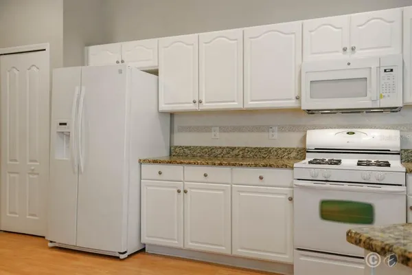 $2,350 | 15745 Phoebepark Avenue, Lithia, FL 33547