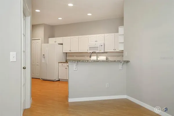 $2,350 | 15745 Phoebepark Avenue, Lithia, FL 33547