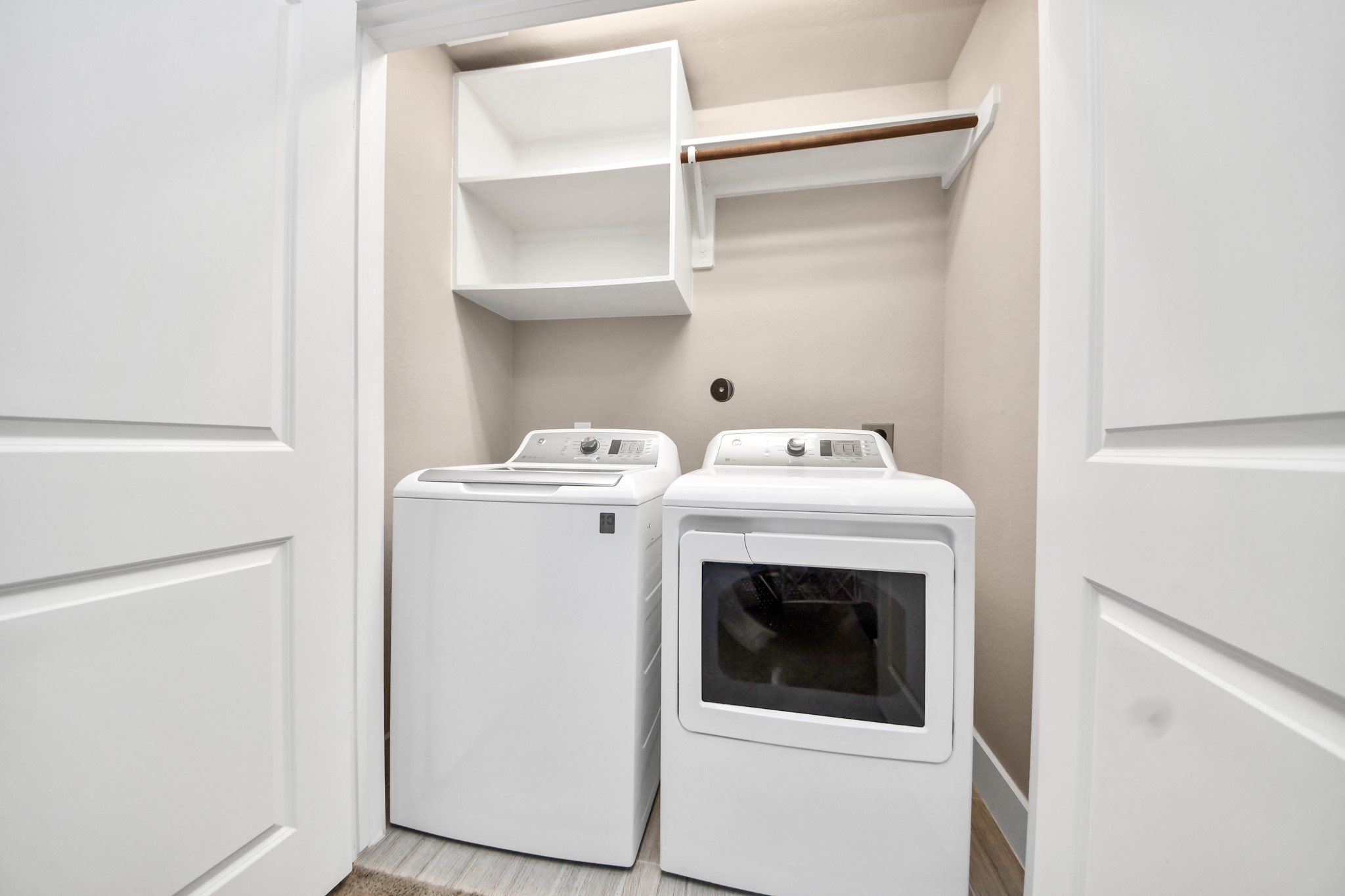 2704 Freund Street Houston, TX 77003 - Photo 26 of 45 a utility room with dryer and washer