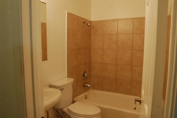 $1,550 | 1428 West Braker Lane, Unit A, Austin, TX 78758