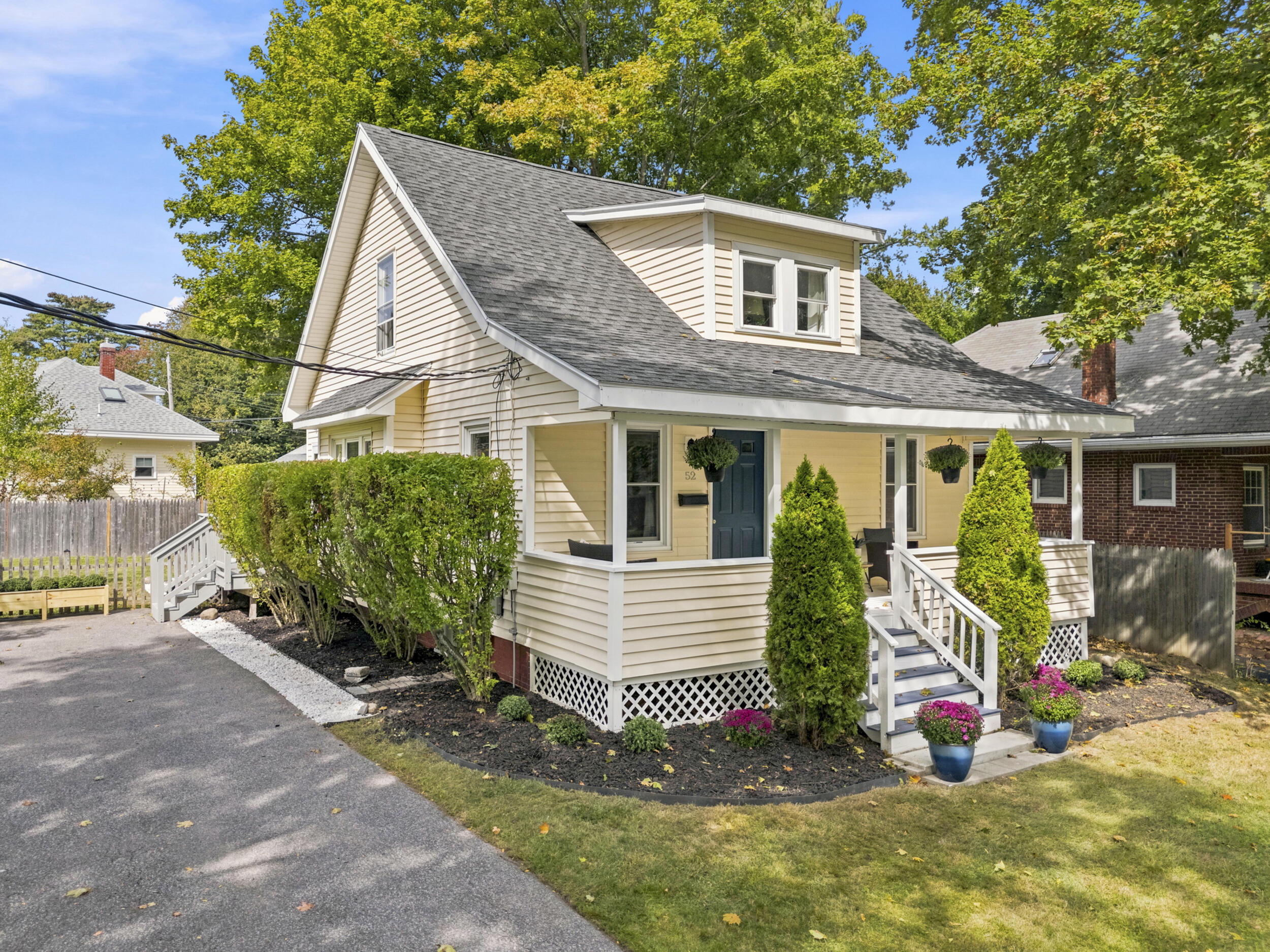 52 Dennett Street Portland, ME 04102 - Photo 3 of 53 10_52dennett-4
