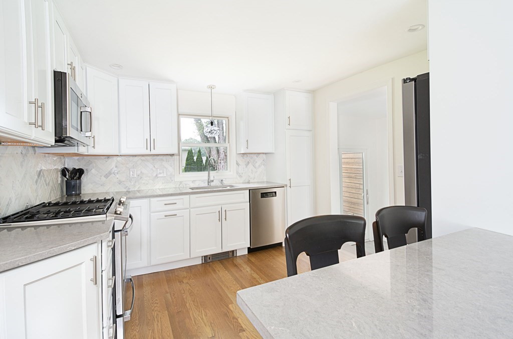 9 Fairview Road Westborough, MA 01581 - Photo 12 of 28 Gallery Image 12