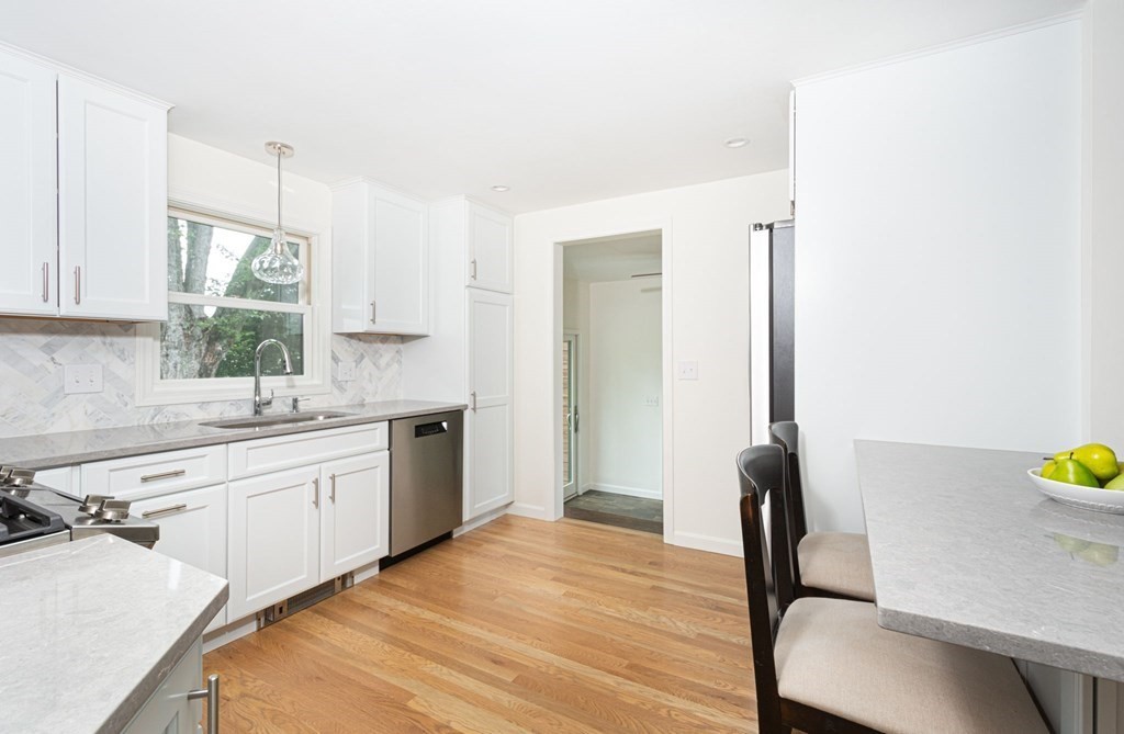 9 Fairview Road Westborough, MA 01581 - Photo 13 of 28 Gallery Image 13
