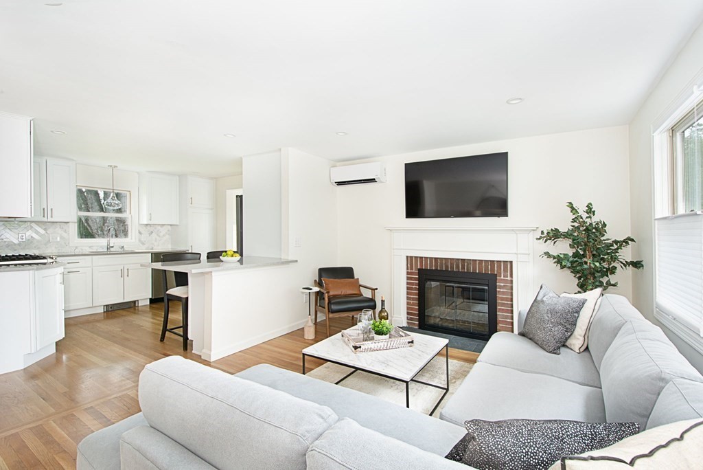 9 Fairview Road Westborough, MA 01581 - Photo 4 of 28 Gallery Image 4