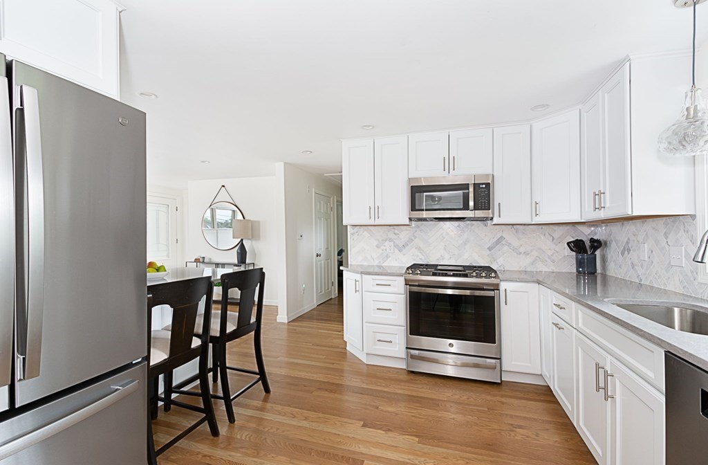 9 Fairview Road Westborough, MA 01581 - Photo 10 of 28 Gallery Image 10
