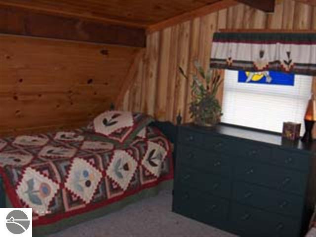 5671 Trager Road Traverse City, MI 49696 - Photo 12 of 25 1735107-11.JPG