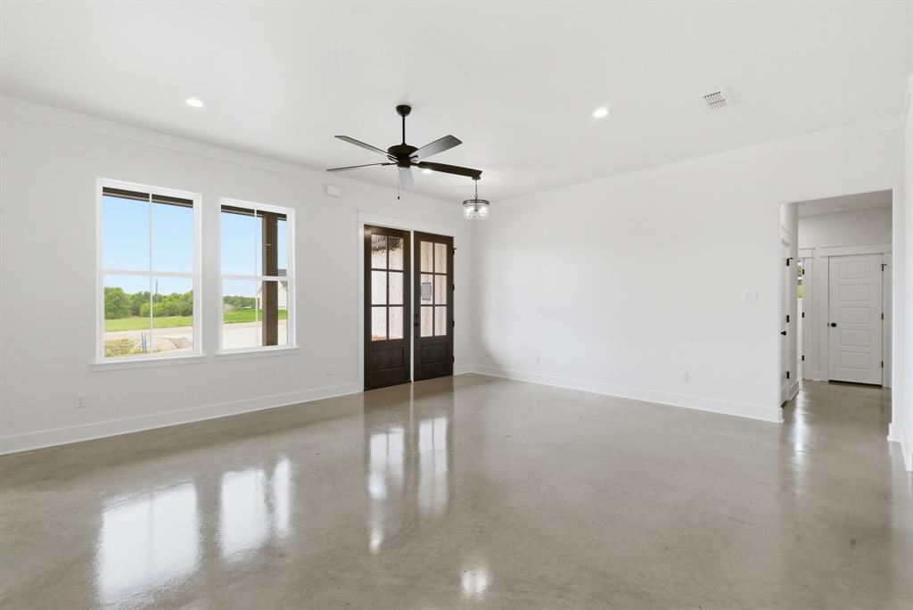 145 Graystone Weatherford, TX 76088 - Photo 7 of 25