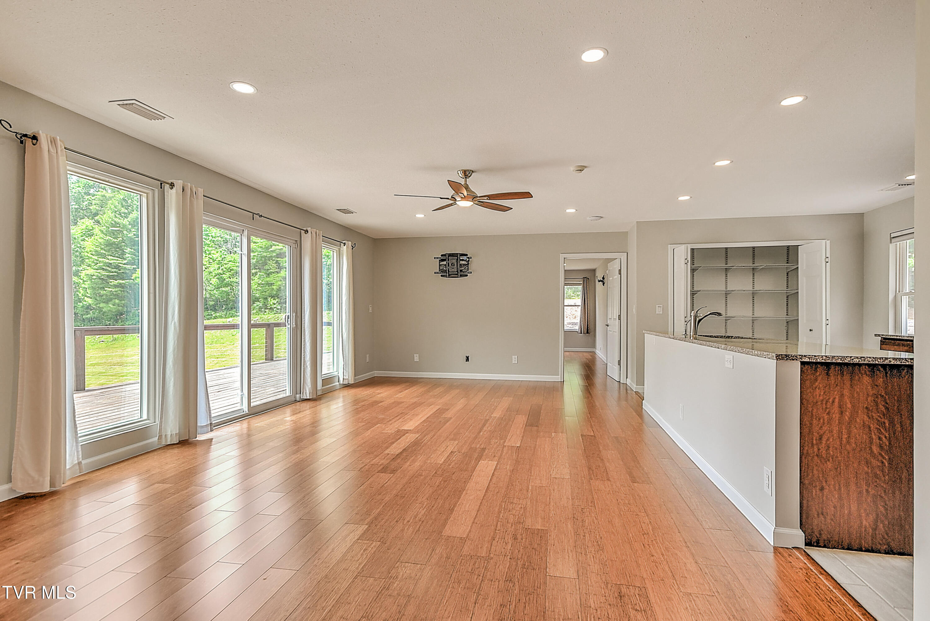 4125 Pine Orchard Road Butler, TN 37640 - Photo 16 of 86 4125 Pine Orchard LC-41