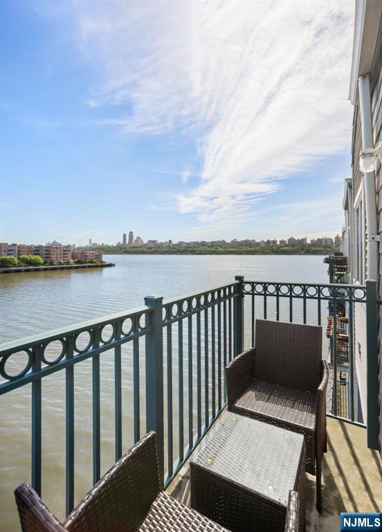 345 The Promenade Edgewater, NJ 07020 - Photo 14 of 16