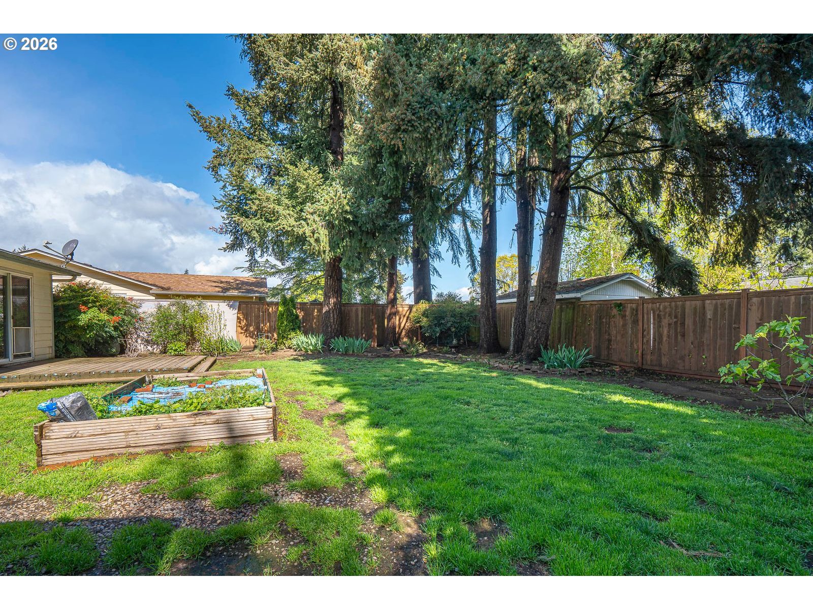 5356 Verda Lane Northeast Keizer, OR 97303 - Photo 36 of 41 a view of backyard with wooden fence
