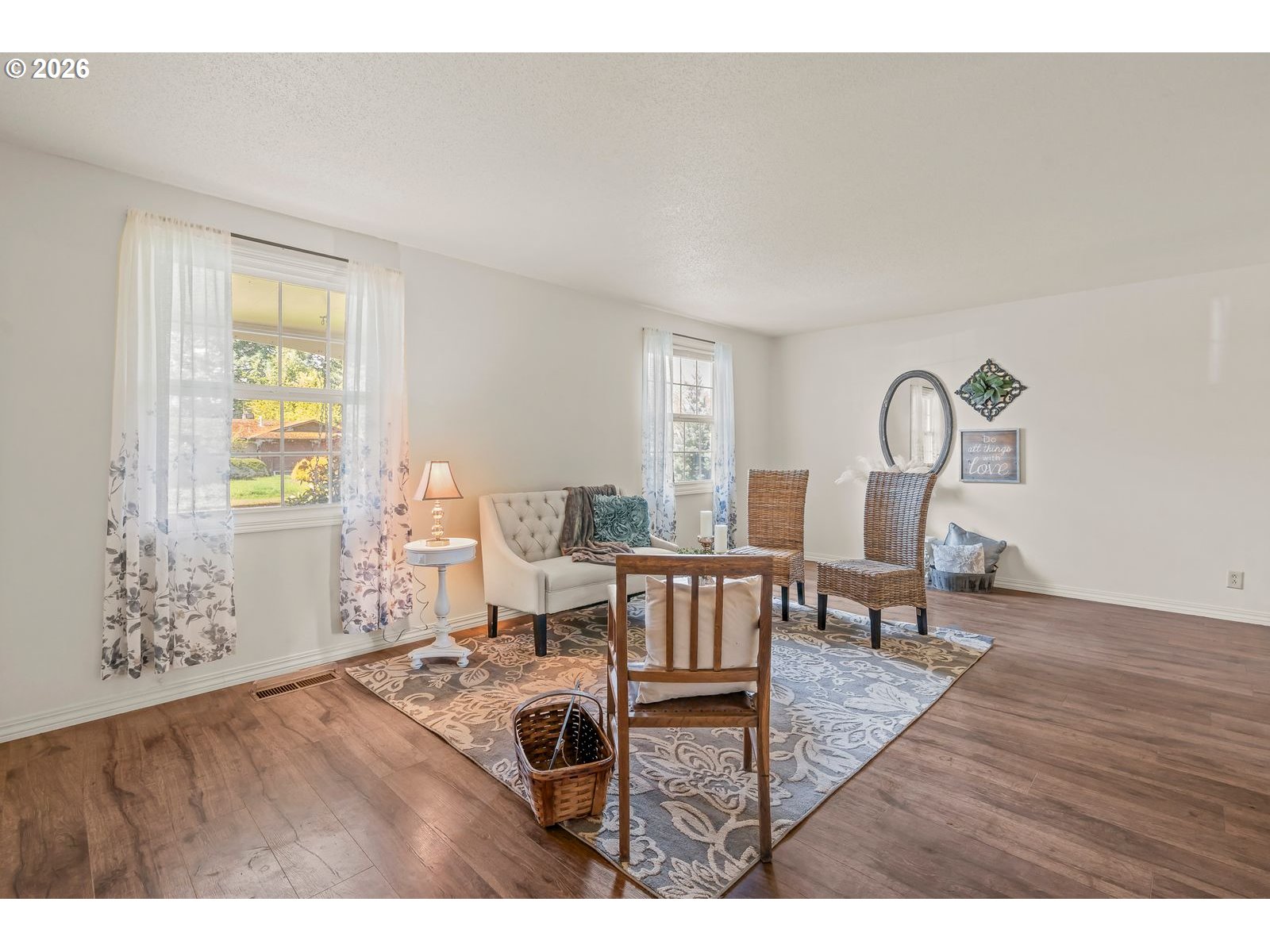 5356 Verda Lane Northeast Keizer, OR 97303 - Photo 5 of 41 a living room with furniture and a table