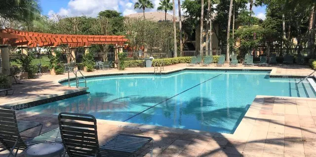 $2,300 | 4179 Haverhill Road, Unit 606, West Palm Beach, FL 33417