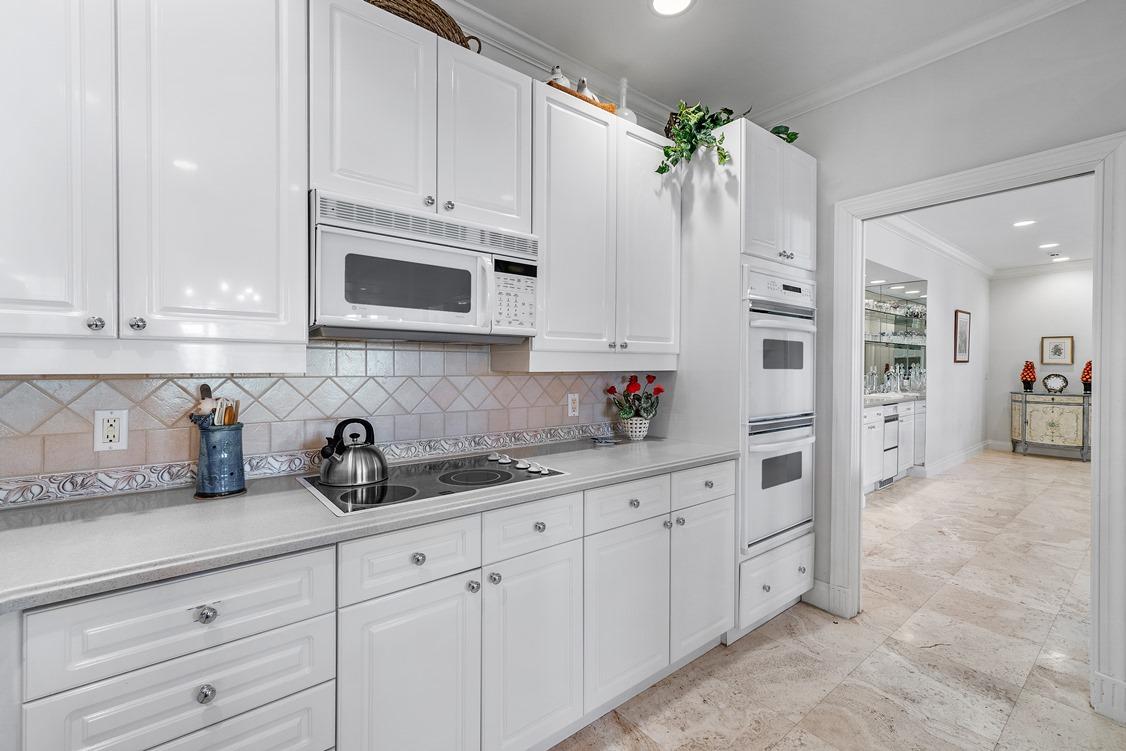 5827 North Ocean Boulevard, Unit C1 Ocean Ridge, FL 33435 - Photo 14 of 35 18