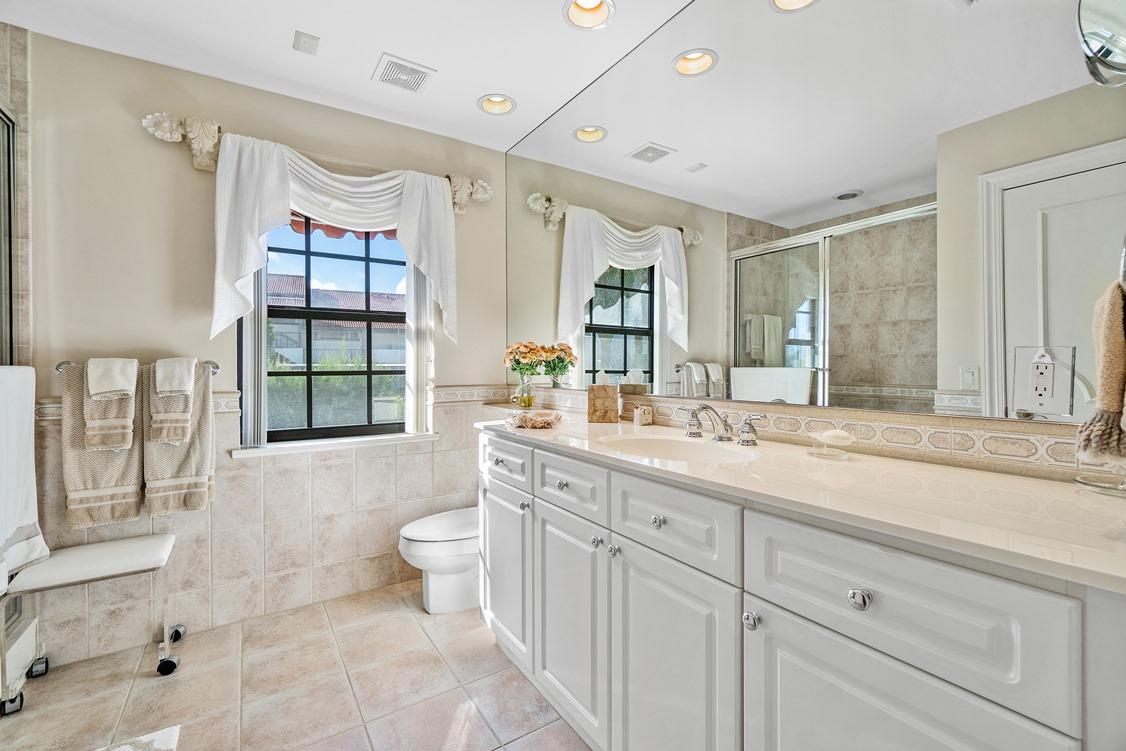 5827 North Ocean Boulevard, Unit C1 Ocean Ridge, FL 33435 - Photo 25 of 35 26