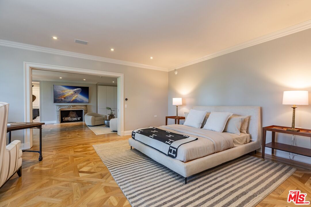 10911 Chalon Road Los Angeles, CA 90077 - Photo 31 of 43
