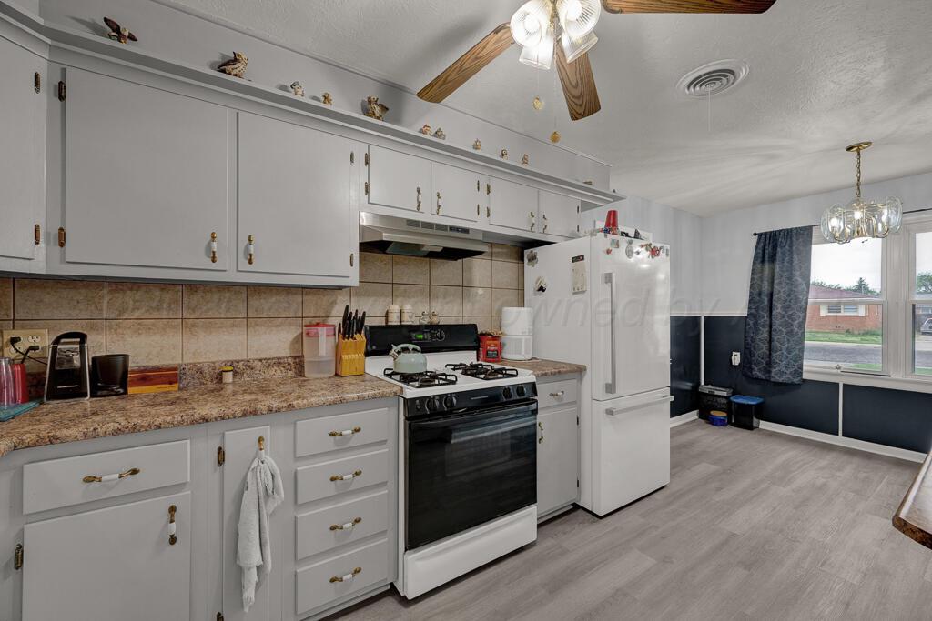 5215 George Terrace Amarillo, TX 79106 - Photo 8 of 23 kitchen 2