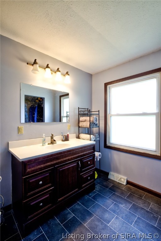 2026 Henriott Road Georgetown, IN 47122 - Photo 13 of 30