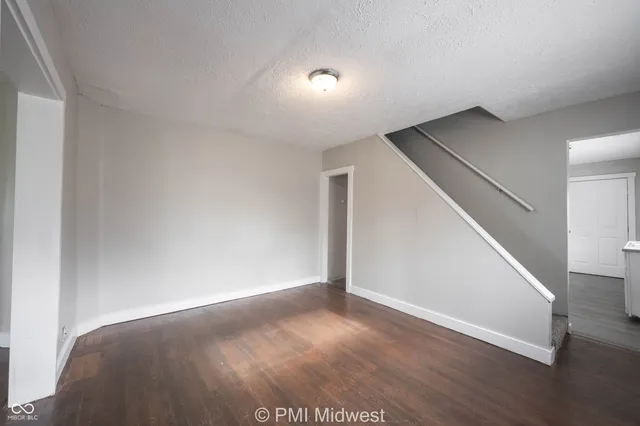 $1,050 | 2011 Applegate Street, Indianapolis, IN 46203