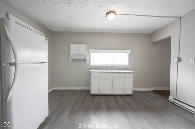 $1,050 | 2011 Applegate Street, Indianapolis, IN 46203