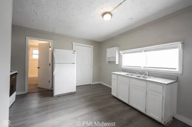 $1,050 | 2011 Applegate Street, Indianapolis, IN 46203