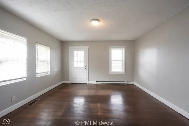 $1,050 | 2011 Applegate Street, Indianapolis, IN 46203