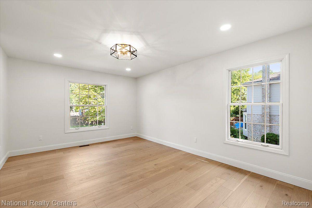 413 Cypress Road Rochester, MI 48309 - Photo 30 of 50 Gallery Image 30