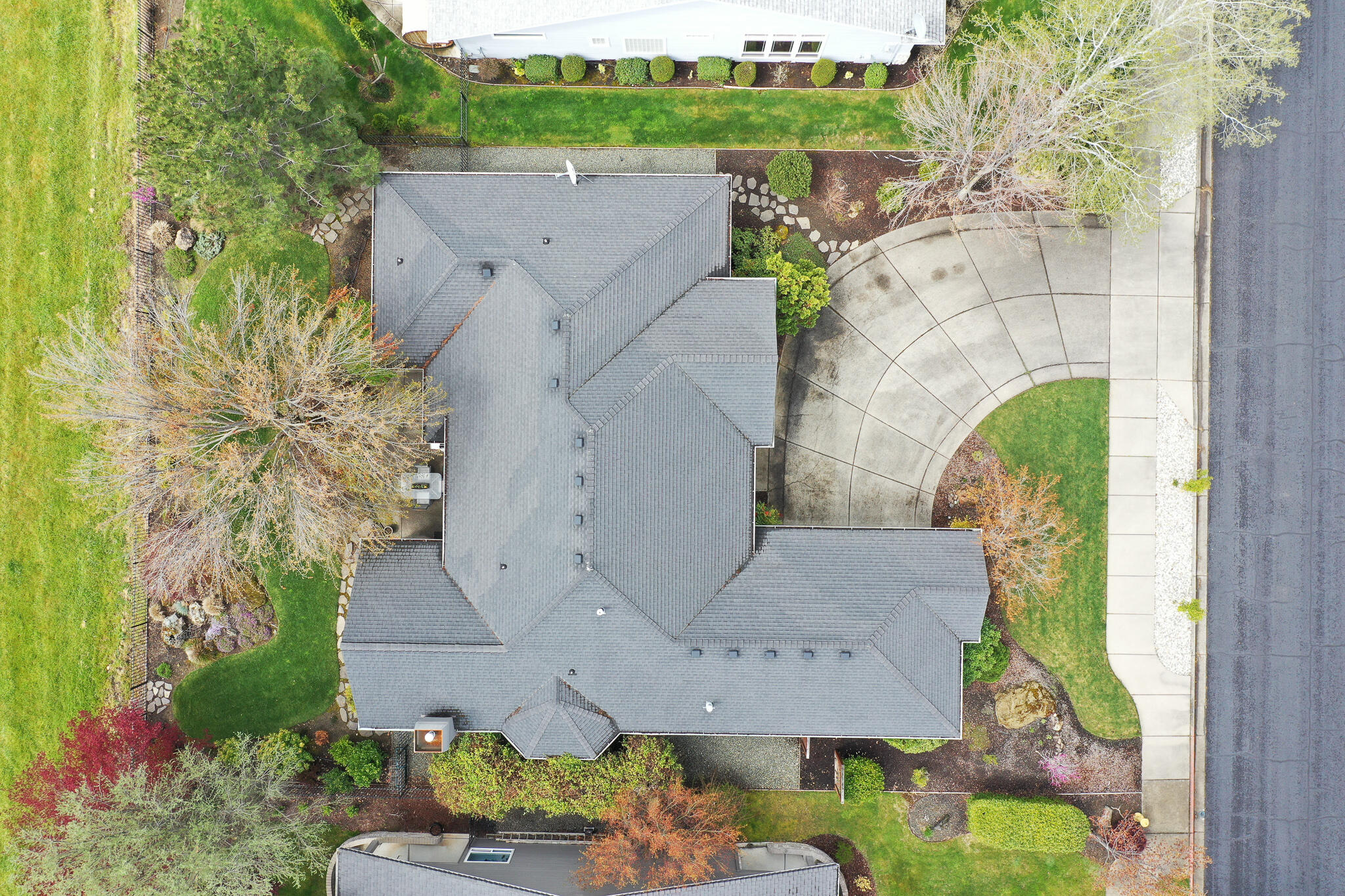878 St Andrews Way Eagle Point, OR 97524 - Photo 4 of 55 DJI_0697