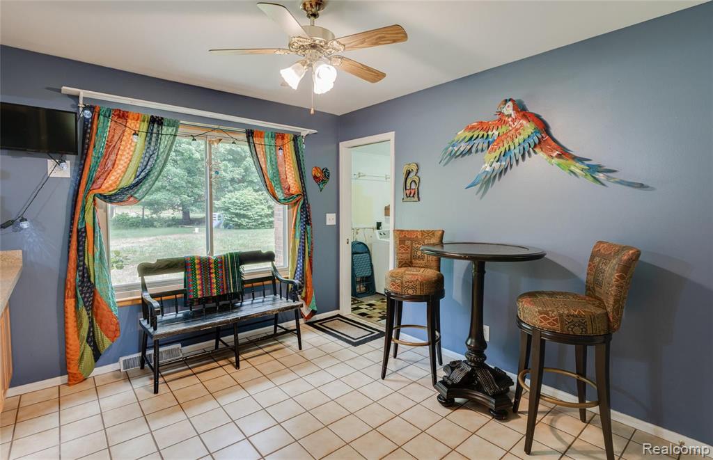 8220 Holcomb Road Clarkston, MI 48348 - Photo 15 of 31
