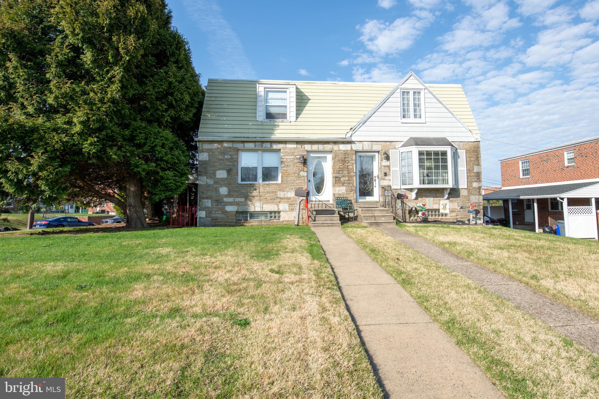 714 Marchman Road Philadelphia, PA 19115 - Photo 1 of 14 FRONT
