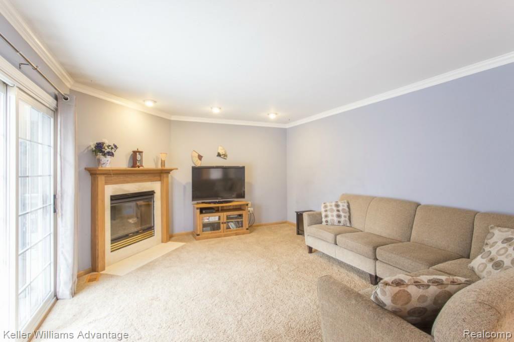 24291 Jamestowne Road Novi, MI 48375 - Photo 7 of 54