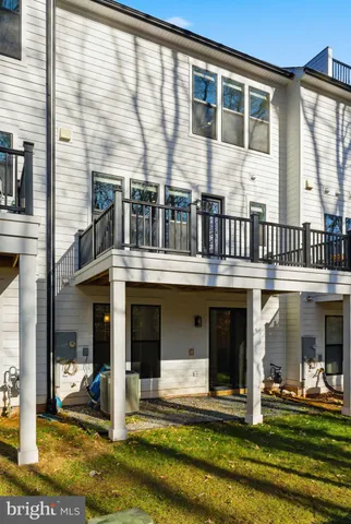 $880,000 | 14661 Battery Ridge Lane, Centreville, VA 20120