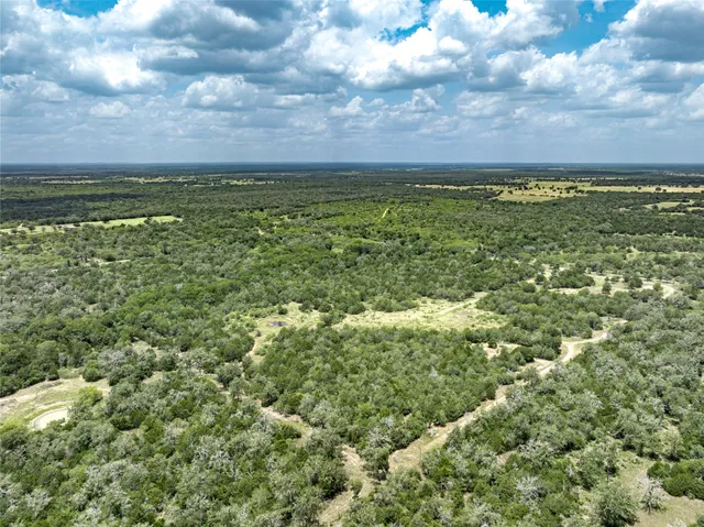 $615,000 | 5850 Brown Road, Flatonia, TX 78941